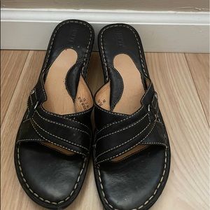 Born Boc women’s size 10